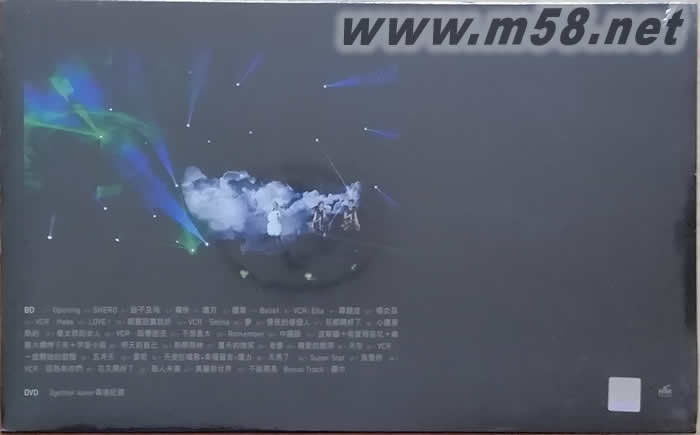 2gether 4ever演唱會影音館 (BD+幕后紀實DVD) (藍光精裝限量版)專輯背面圖片